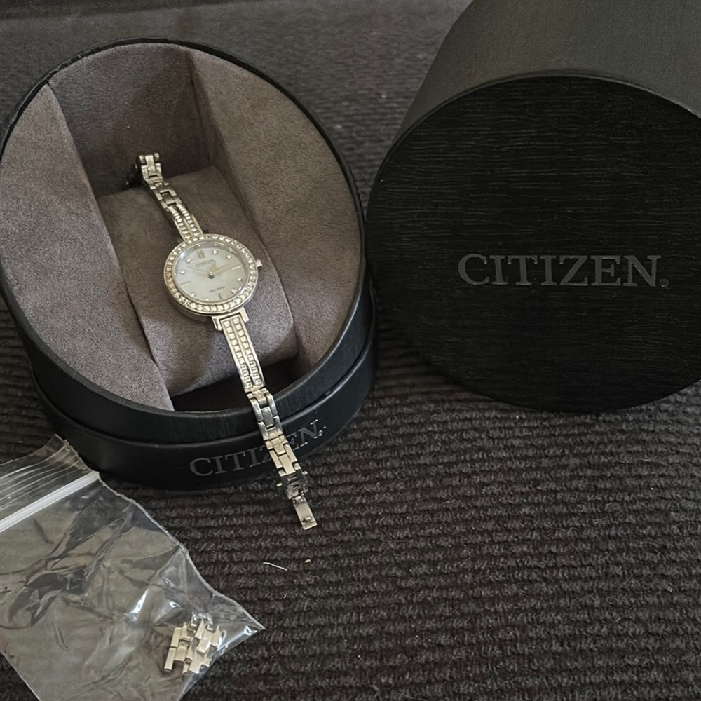Citizen Eco- drive woman’s crystal watch